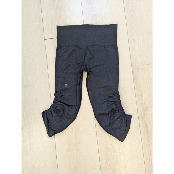 Lululemon Size 2 In The Flow Crop Leggings Heathered Black Activewear Pull On - Picture 5 of 10